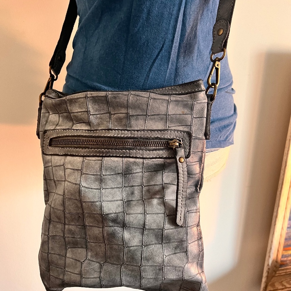 Italian Leather OTS bag. Gray textured over the shoulder bag that you will love.